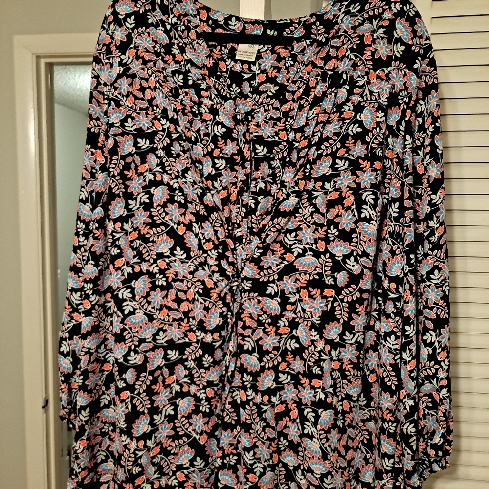 Long sleeved flower blouse